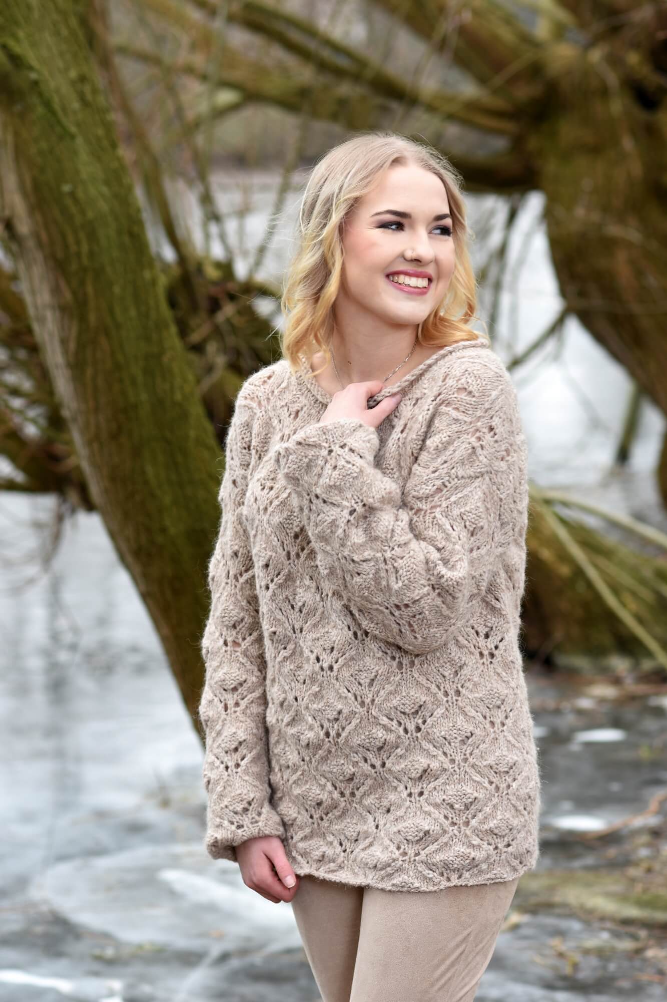 Pullover mit Lochmuster mit Struktur stricken