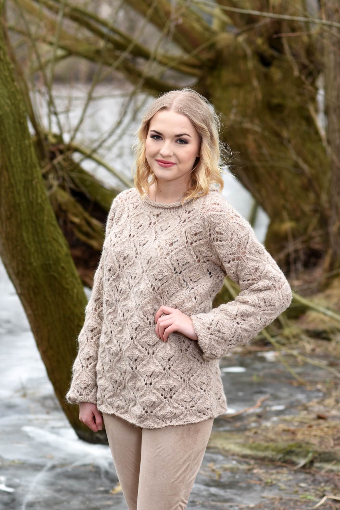 Pullover mit Lochmuster mit Struktur stricken