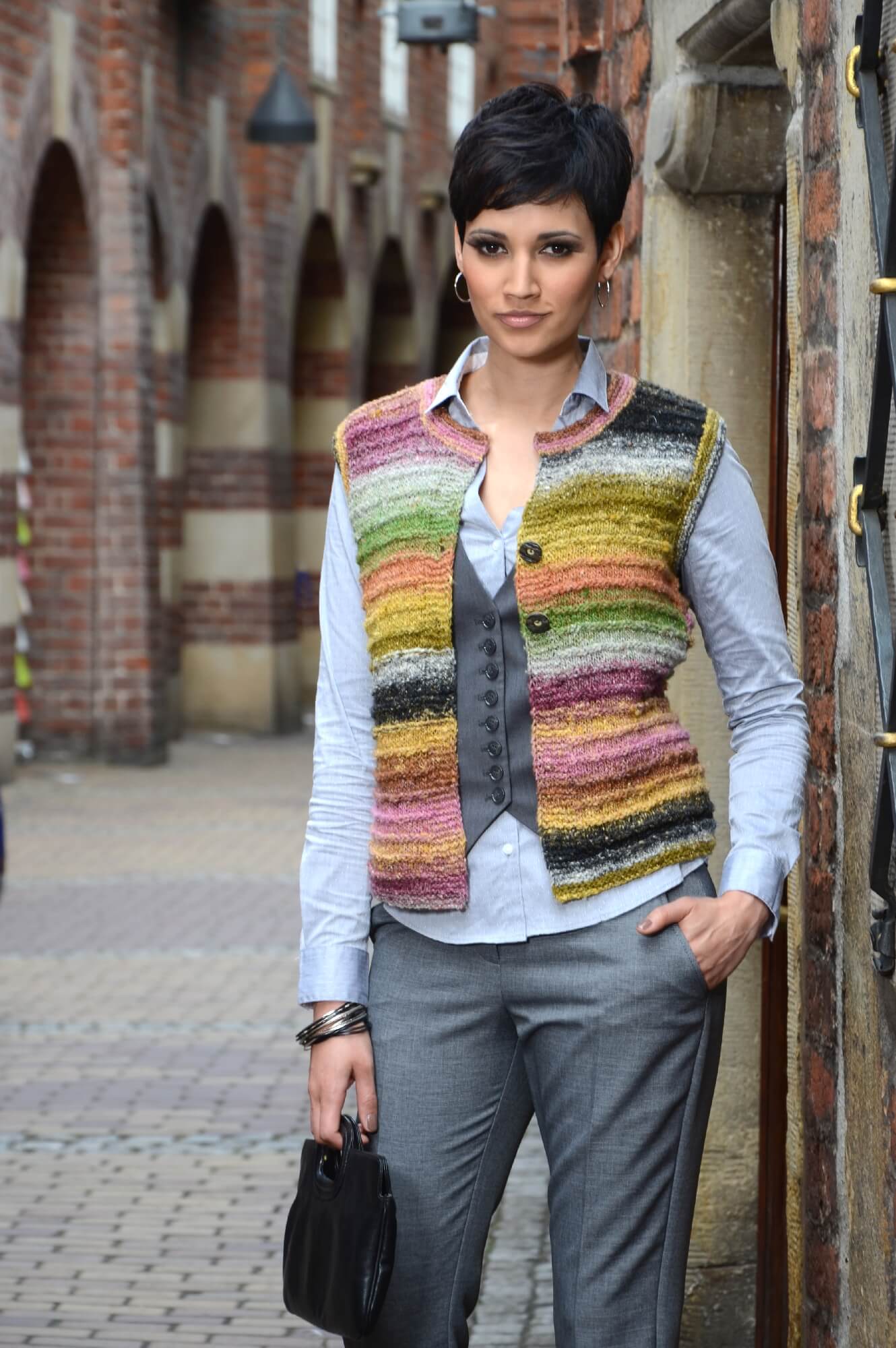 Weste Cheryl aus Noro Janome selber stricken